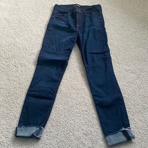 Express high rise cropped legging jean. Size 2. Great condition
